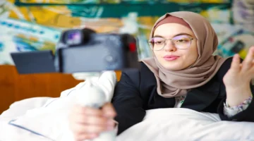 أرباح قياسية.. كيف تحول صناعة المحتوى الرقمي من هواية بسيطة إلى مهنة مستدامة؟